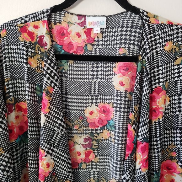 Lularoe Floral Houndstooth Shirley - Picture 2 of 3